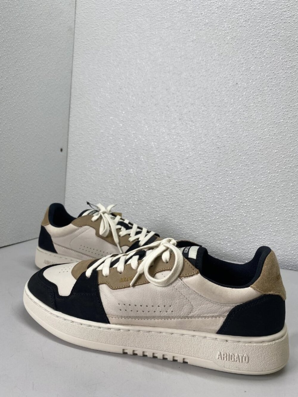 Axel Arigato Mens Dice Low Vintage Modern Style Sneakers Size 10 Beige, Black